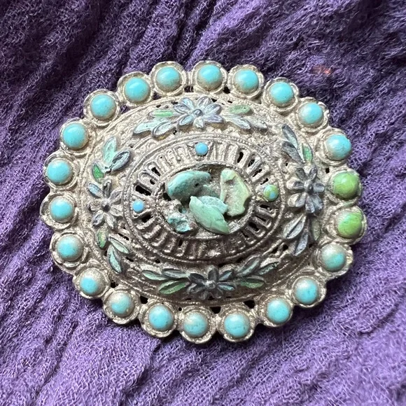 Vintage Turquoise Stone and Flower Florets Oval Brooch - Picture 1 of 5